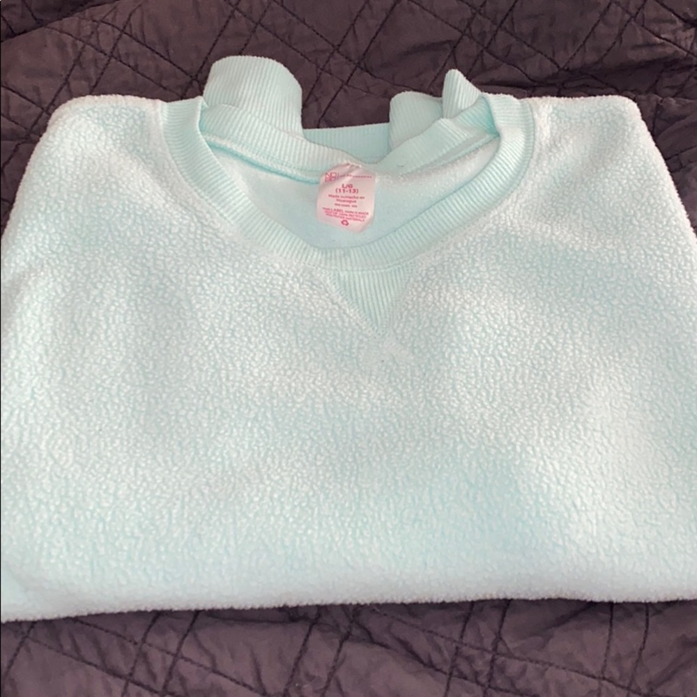 Juniors sweater barely worn